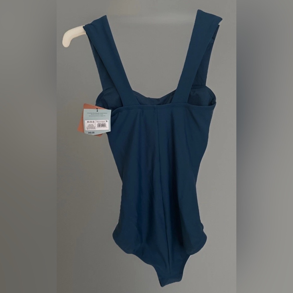 Women's Wide Strap Full Coverage One Piece Swimsuit - Shade & Shore ** XS ** NWT - Picture 2 of 7